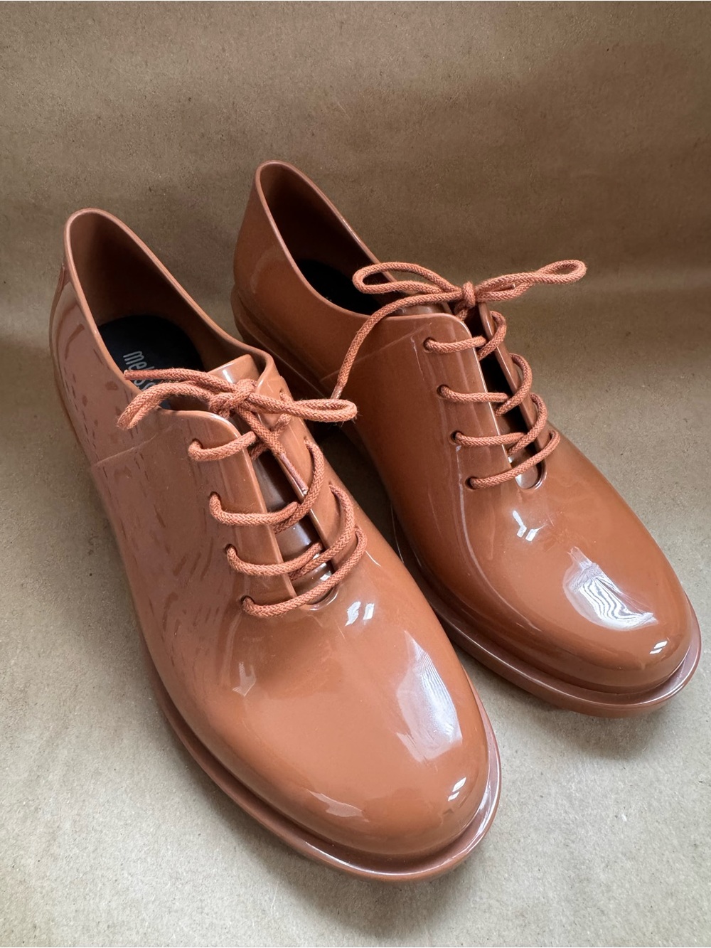 Melissa Dubrovka Brown 2” heeled Oxford Jelly Shoes. Size 8